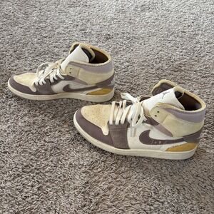 Jordan Air Jordan 1 Mid SE Craft Taupe Haze Lace Up Men's Sneakers 11.5